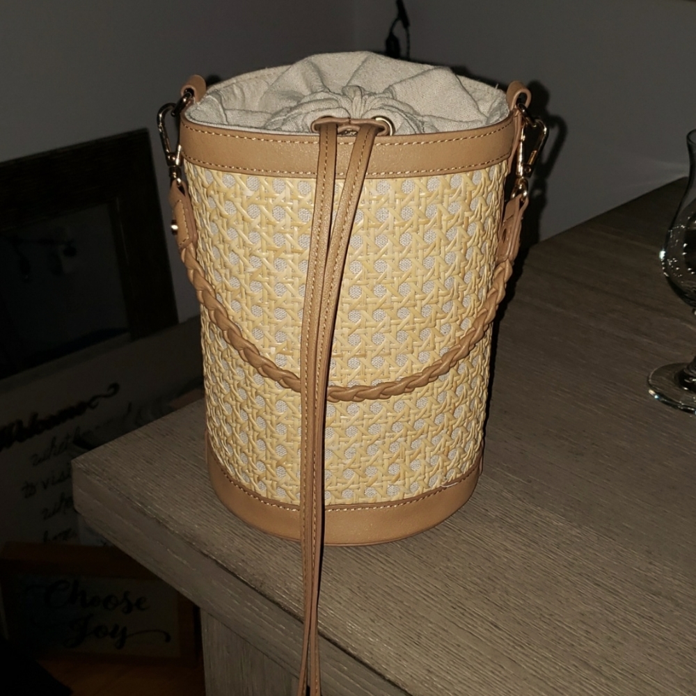 Tommy Bahama bucket purse